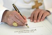 NID-1448_papa scrive 6_fekvo